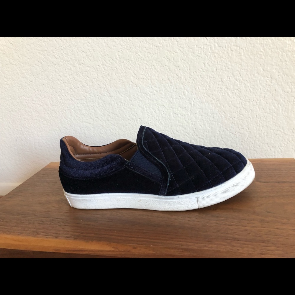 Steve Madden blue sneakers